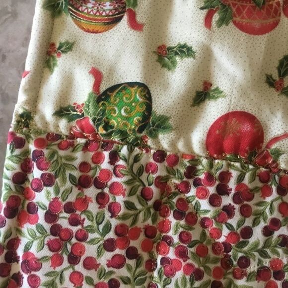 NWT Hand Crafted Quilted Holiday Runner - Picture 3 of 9